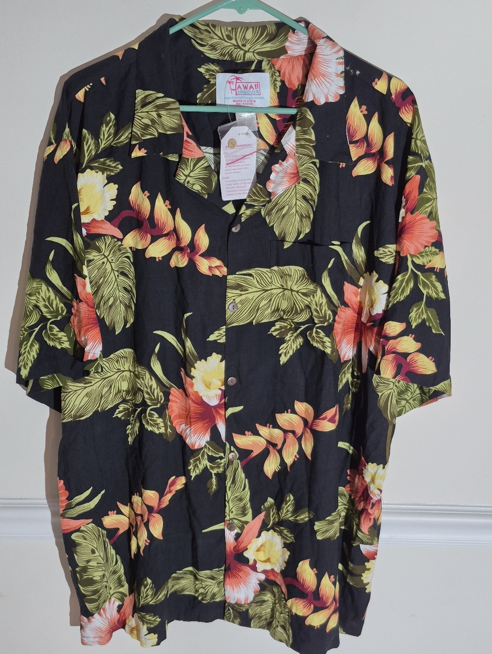 Mens HAWAII HANGOVER Classic Black Floral Short-Sleeve Button-Up Shirt